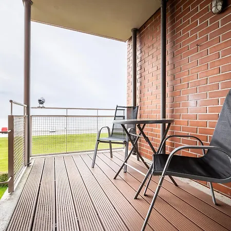Großzügige In Am Südstrand Mit Balkon&meerblick 28 *