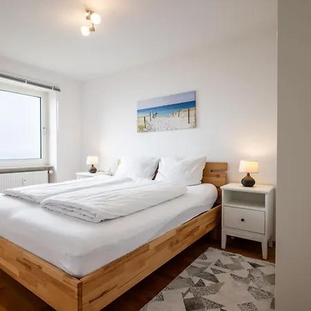 Großzügige In Am Südstrand Mit Balkon&meerblick 28 Apartamento *